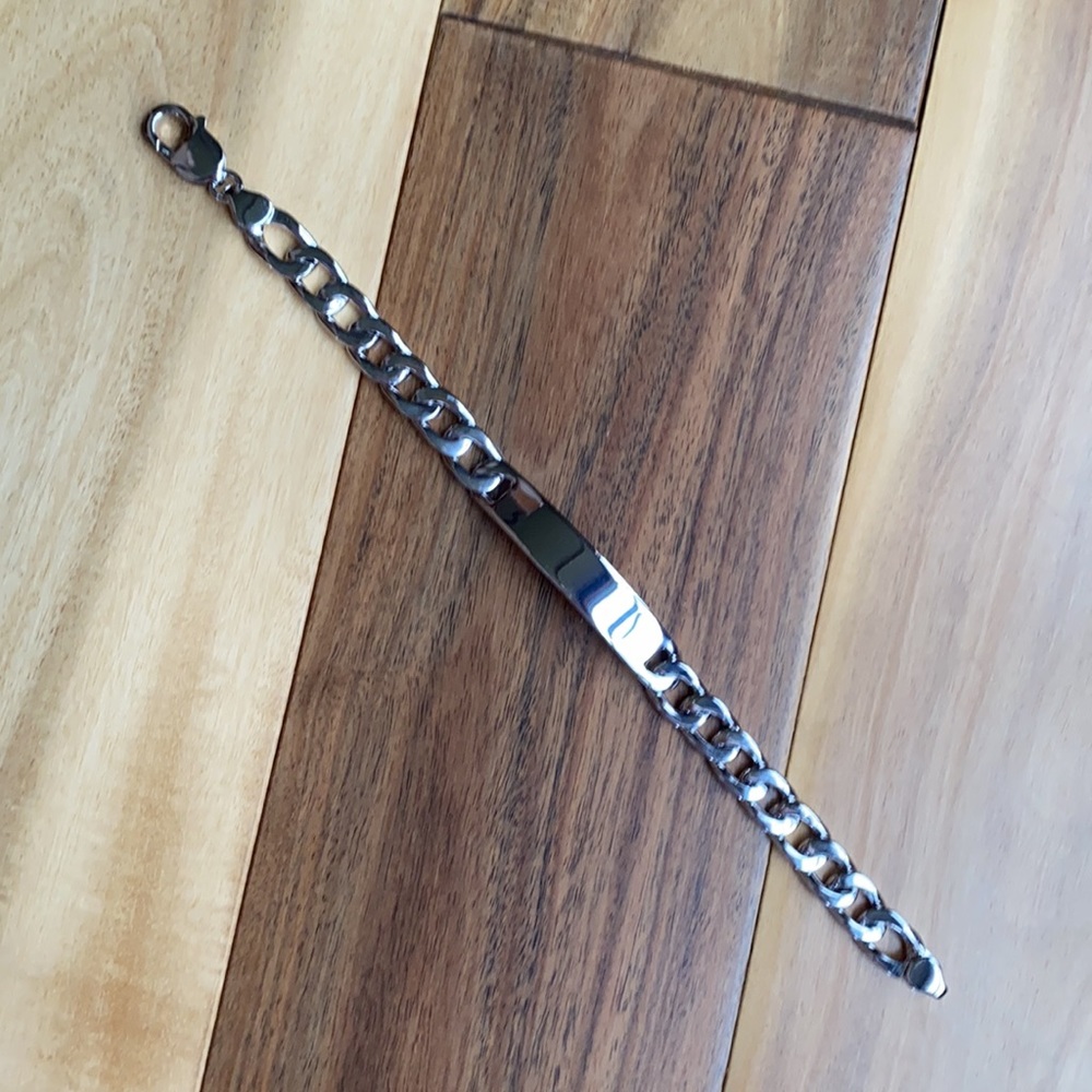 Silver men’s ID bracelet